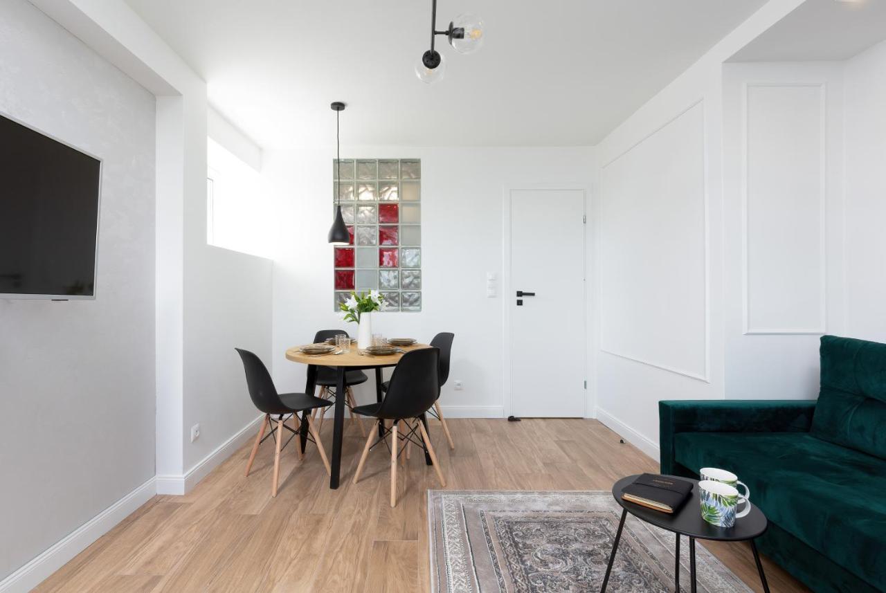 Metro Marymont Apartment By Noclegi Renters Warszawa Exteriör bild